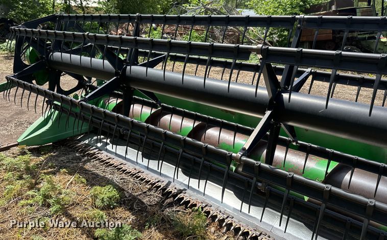 image for item EJ2780 1999 John Deere 930F flex head