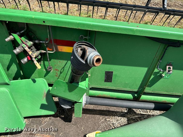 image for item EJ2780 1999 John Deere 930F flex head