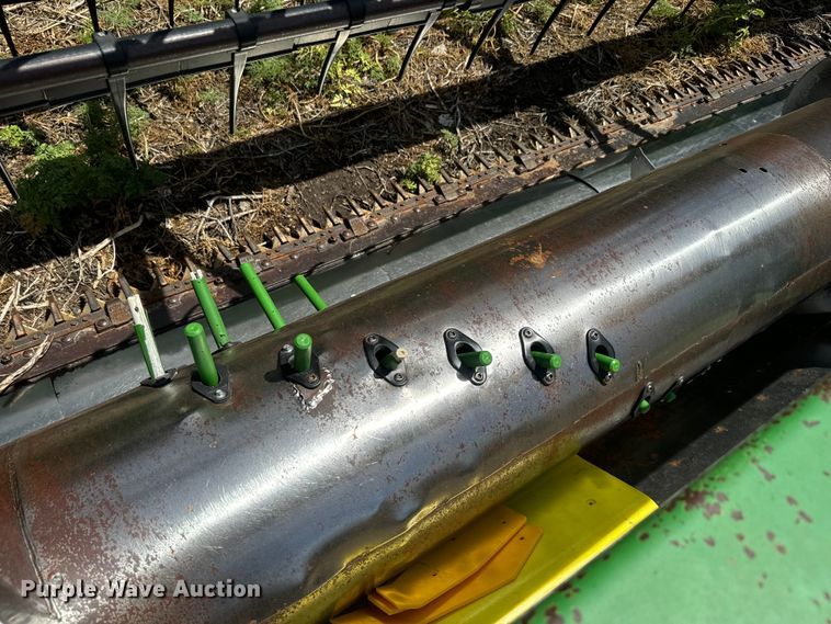 image for item EJ2780 1999 John Deere 930F flex head