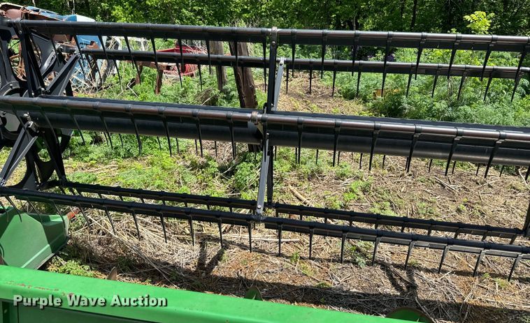 image for item EJ2780 1999 John Deere 930F flex head