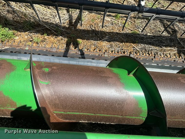 image for item EJ2780 1999 John Deere 930F flex head