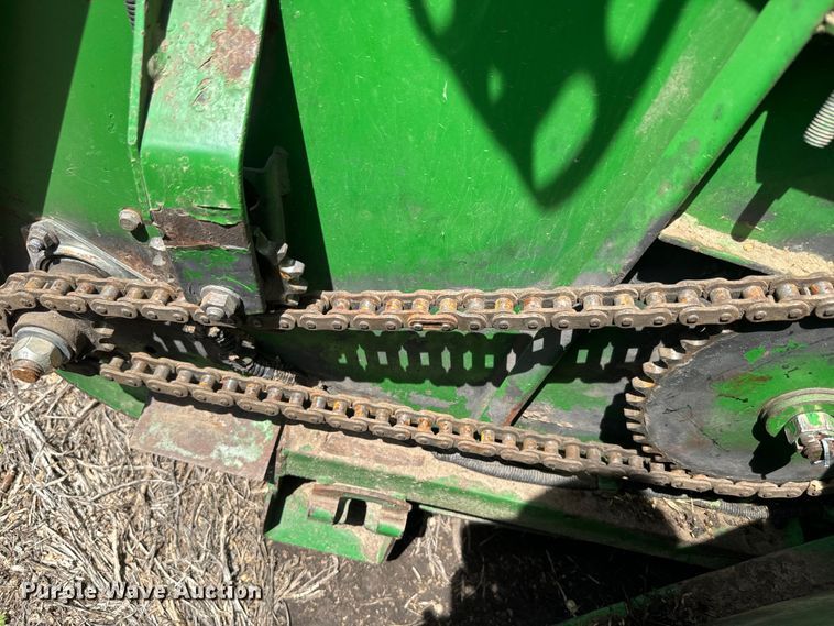 image for item EJ2780 1999 John Deere 930F flex head