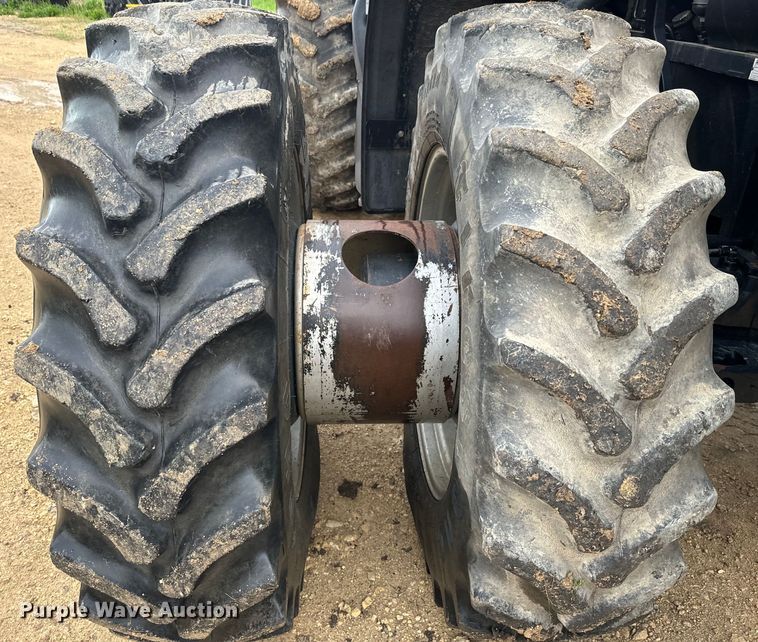 image for item EJ2794 2014 Case IH Magnum 340 AFS MFWD tractor