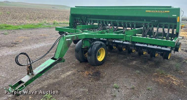 image for item EJ2797 1997 John Deere 750 grain drill