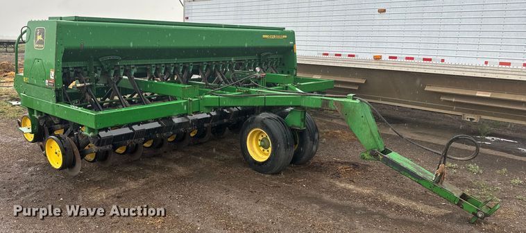 image for item EJ2797 1997 John Deere 750 grain drill