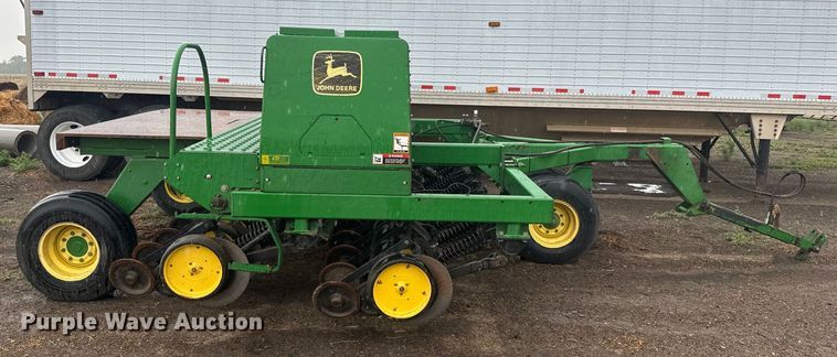 image for item EJ2797 1997 John Deere 750 grain drill