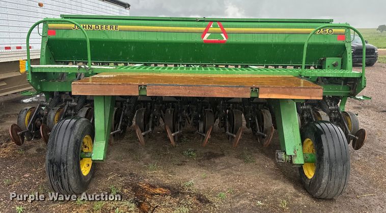 image for item EJ2797 1997 John Deere 750 grain drill