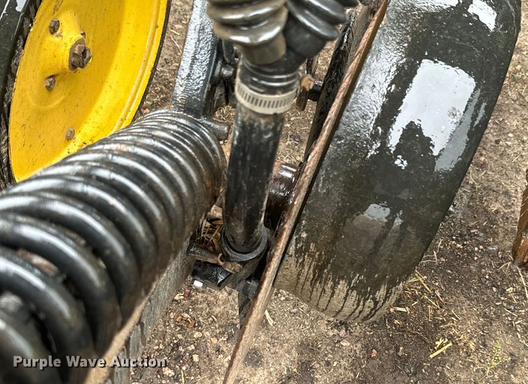 image for item EJ2797 1997 John Deere 750 grain drill