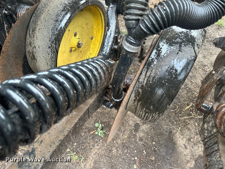 image for item EJ2797 1997 John Deere 750 grain drill