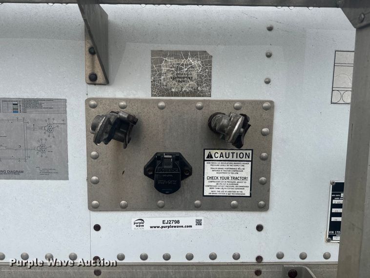 image for item EJ2798 1999 Tempte grain trailer