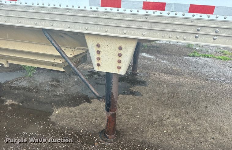 image for item EJ2798 1999 Tempte grain trailer