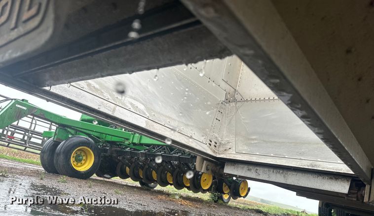 image for item EJ2798 1999 Tempte grain trailer
