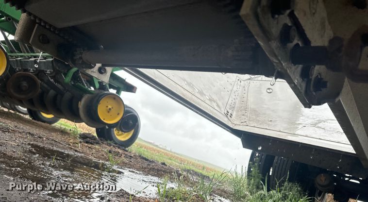 image for item EJ2798 1999 Tempte grain trailer