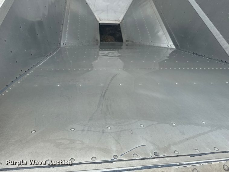 image for item EJ2798 1999 Tempte grain trailer