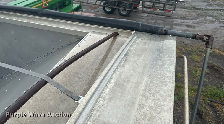 image for item EJ2798 1999 Tempte grain trailer