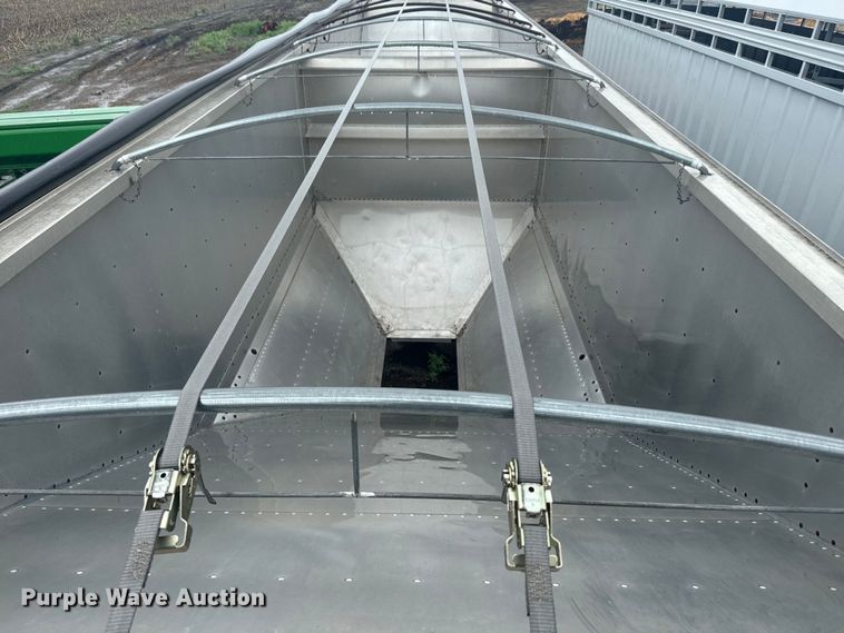 image for item EJ2798 1999 Tempte grain trailer