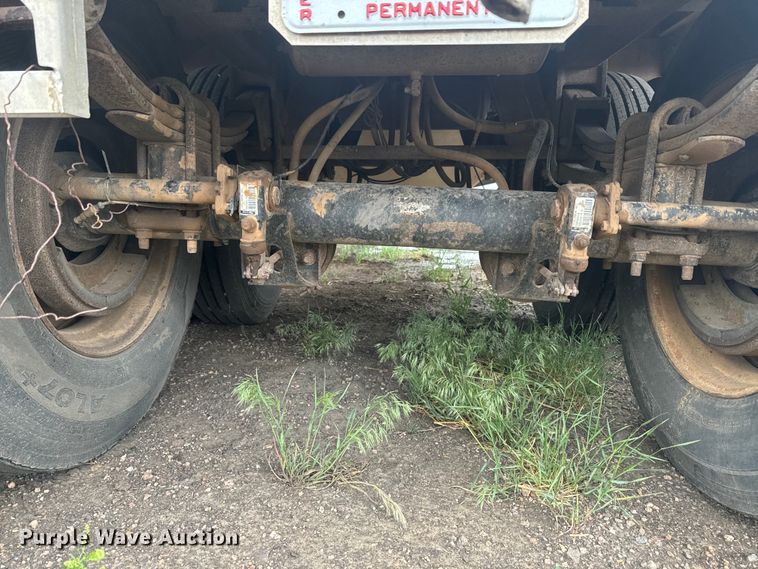 image for item EJ2798 1999 Tempte grain trailer