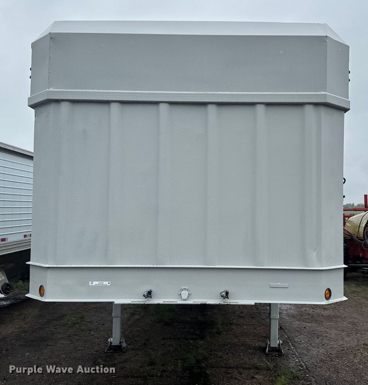 image for item EJ2799 1999 Neville livestock trailer