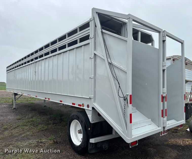 image for item EJ2799 1999 Neville livestock trailer