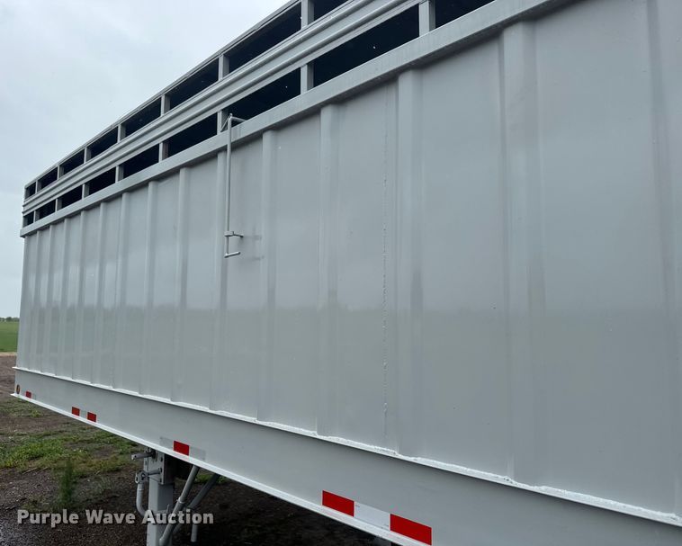 image for item EJ2799 1999 Neville livestock trailer