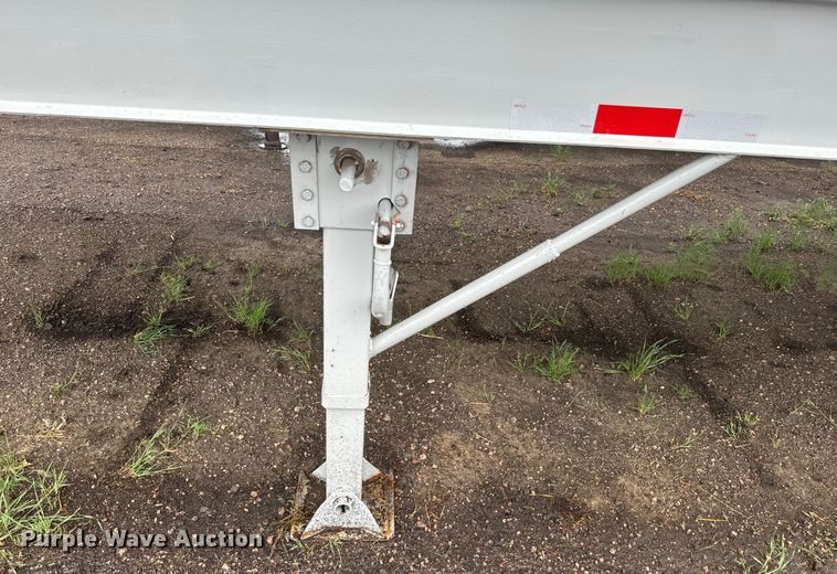 image for item EJ2799 1999 Neville livestock trailer