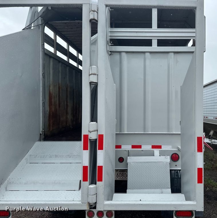 image for item EJ2799 1999 Neville livestock trailer