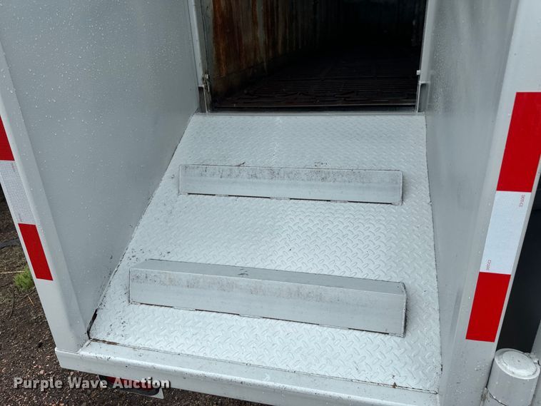 image for item EJ2799 1999 Neville livestock trailer