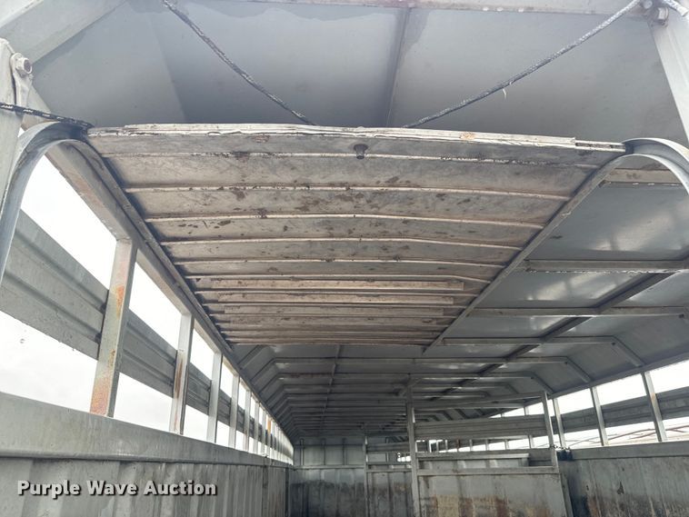 image for item EJ2799 1999 Neville livestock trailer