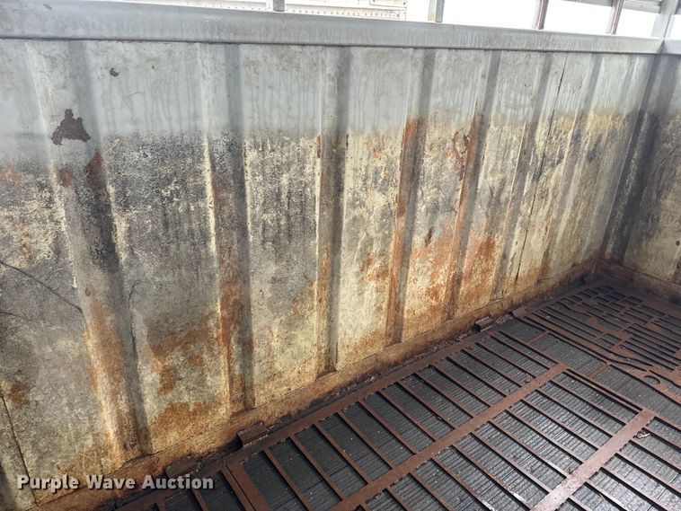 image for item EJ2799 1999 Neville livestock trailer