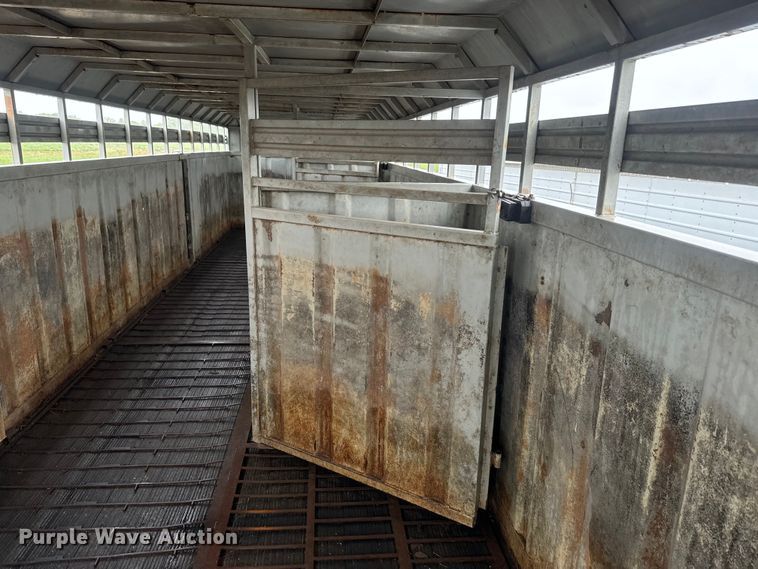 image for item EJ2799 1999 Neville livestock trailer