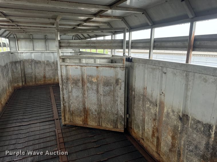 image for item EJ2799 1999 Neville livestock trailer