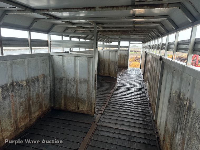 image for item EJ2799 1999 Neville livestock trailer