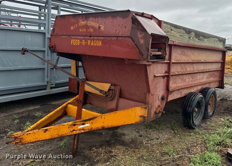 image for item EJ2802 Kelly Ryan Feed-R-Wagon feed mixer