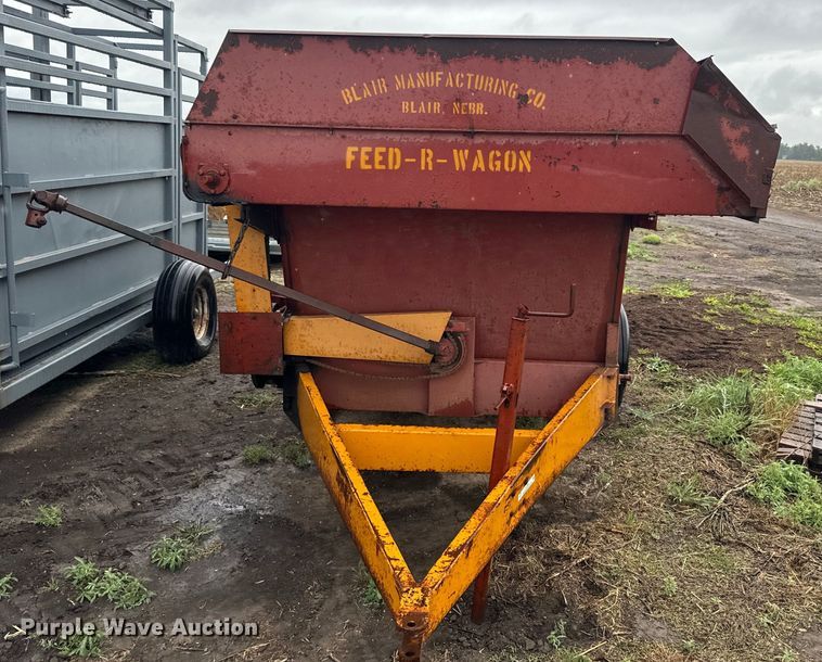 image for item EJ2802 Kelly Ryan Feed-R-Wagon feed mixer