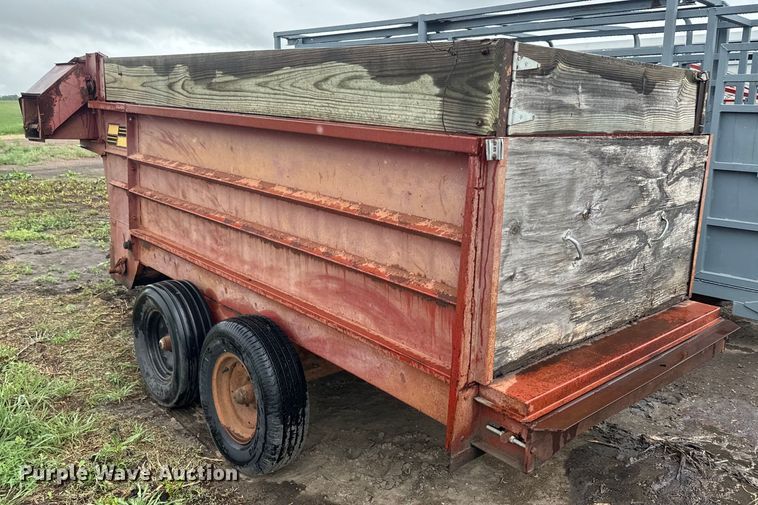 image for item EJ2802 Kelly Ryan Feed-R-Wagon feed mixer