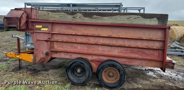 image for item EJ2802 Kelly Ryan Feed-R-Wagon feed mixer