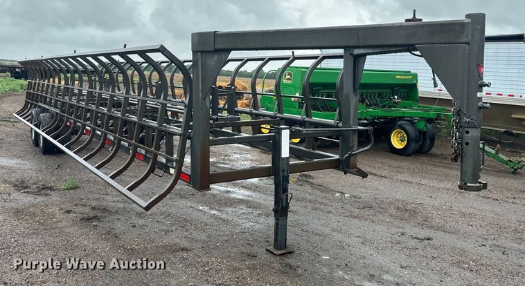 image for item EJ2803 2011 Cliff's Welding Service 1937 bale flipper trailer