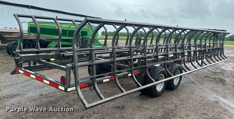 image for item EJ2803 2011 Cliff's Welding Service 1937 bale flipper trailer