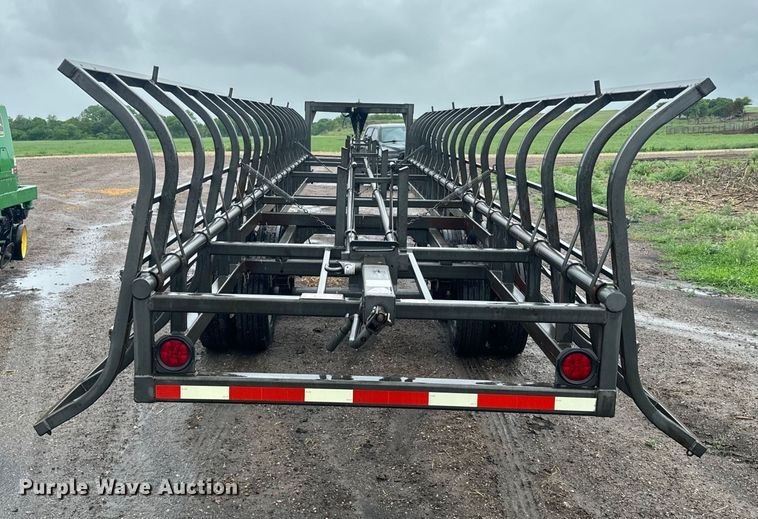 image for item EJ2803 2011 Cliff's Welding Service 1937 bale flipper trailer