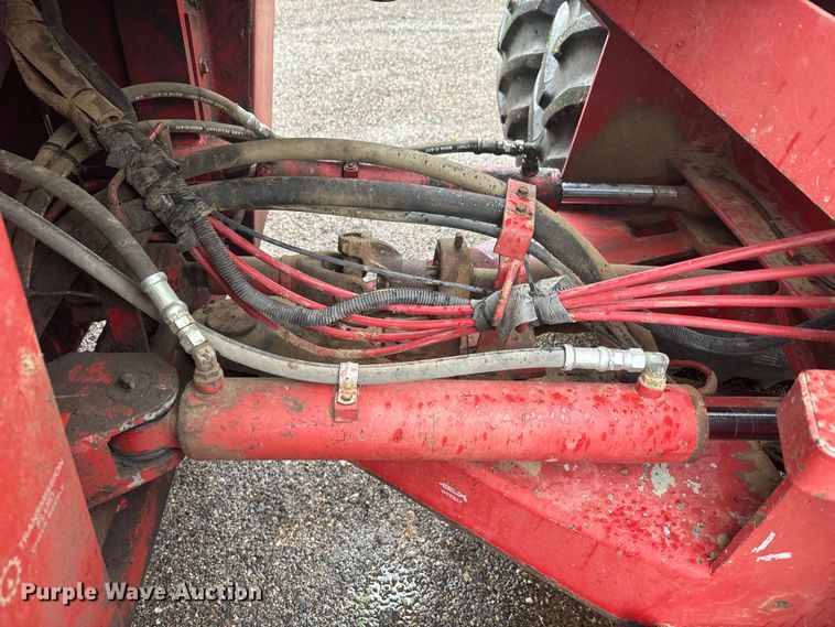 image for item EJ2805 1988 Versatile 846 4WD tractor