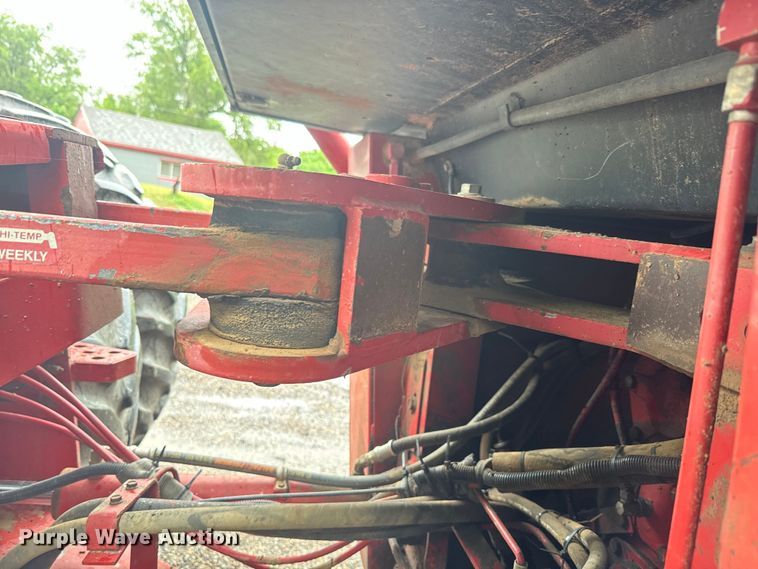 image for item EJ2805 1988 Versatile 846 4WD tractor