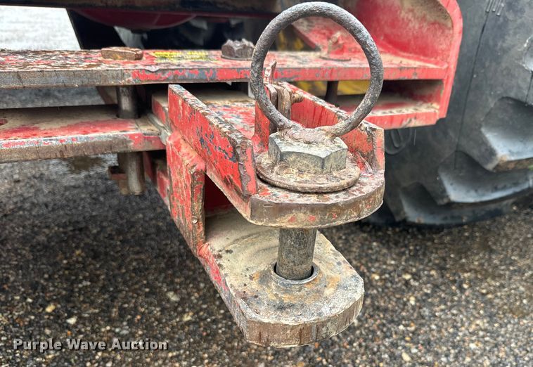 image for item EJ2805 1988 Versatile 846 4WD tractor