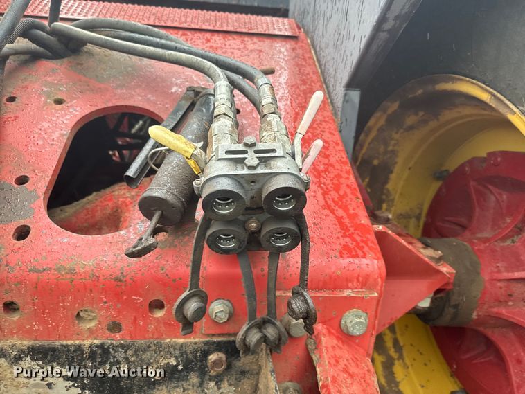 image for item EJ2805 1988 Versatile 846 4WD tractor