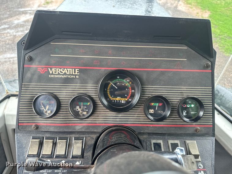 image for item EJ2805 1988 Versatile 846 4WD tractor