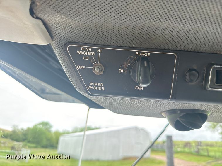 image for item EJ2805 1988 Versatile 846 4WD tractor