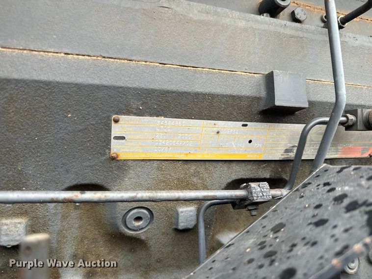 image for item EJ2805 1988 Versatile 846 4WD tractor