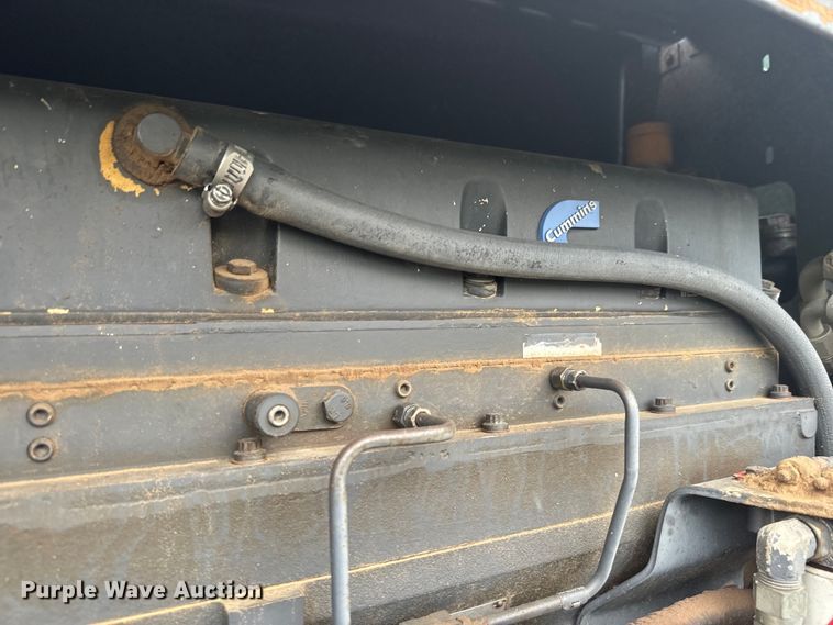 image for item EJ2805 1988 Versatile 846 4WD tractor