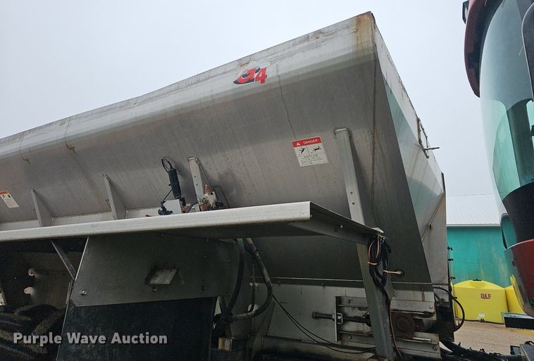 image for item EJ5377 Case Titan 4020 spreader