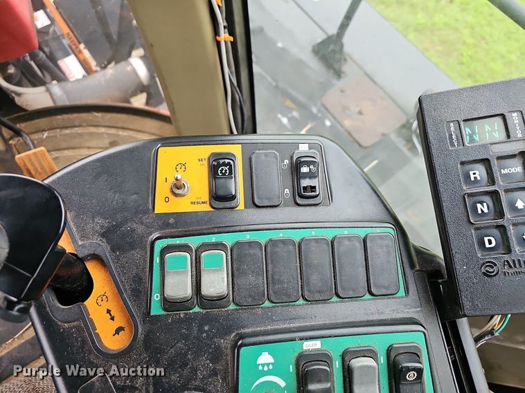 image for item EJ5377 Case Titan 4020 spreader