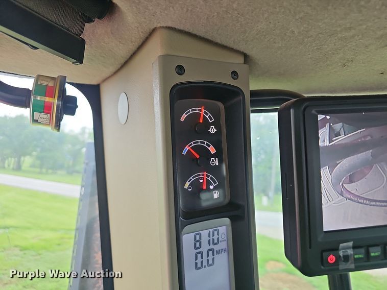 image for item EJ5377 Case Titan 4020 spreader